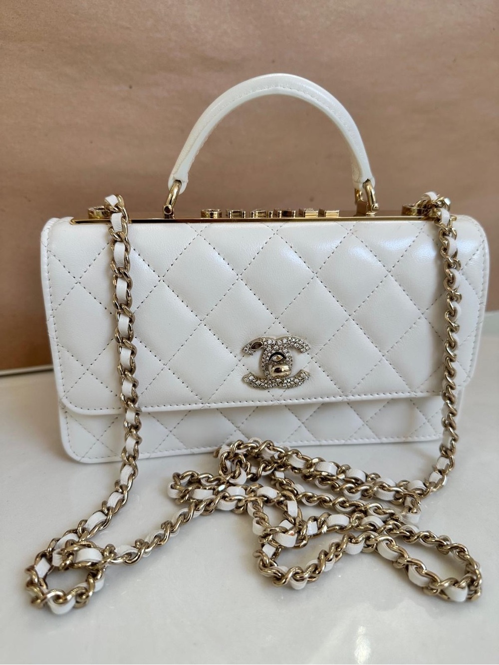 Chanel Clutch with chain